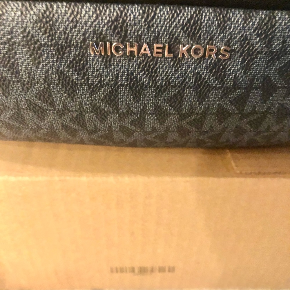 Micheal Kors Large Fanny Pack